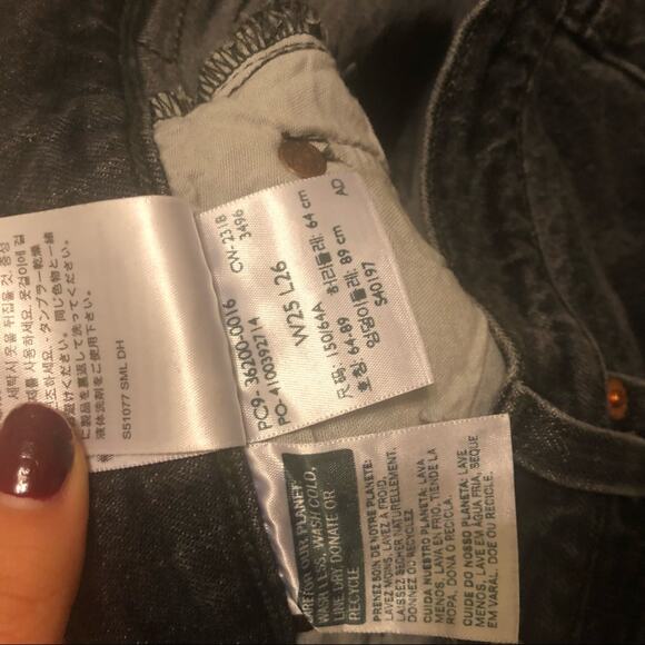 NEW LEVIS 501 Original Cropped Studded Black High Rise Straight Denim Jeans 25 - Picture 6 of 8